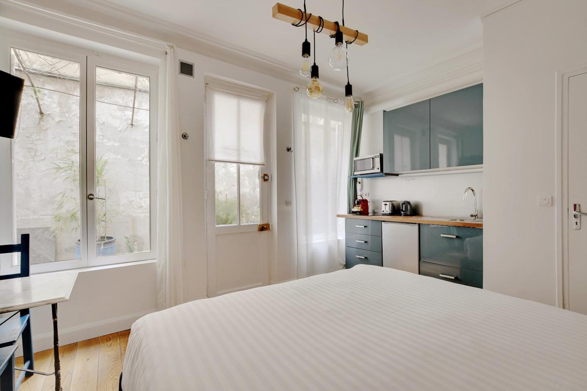 A Sweet Studio In Montparnasse - Boulevard Du Montparnasse Париж Екстер'єр фото