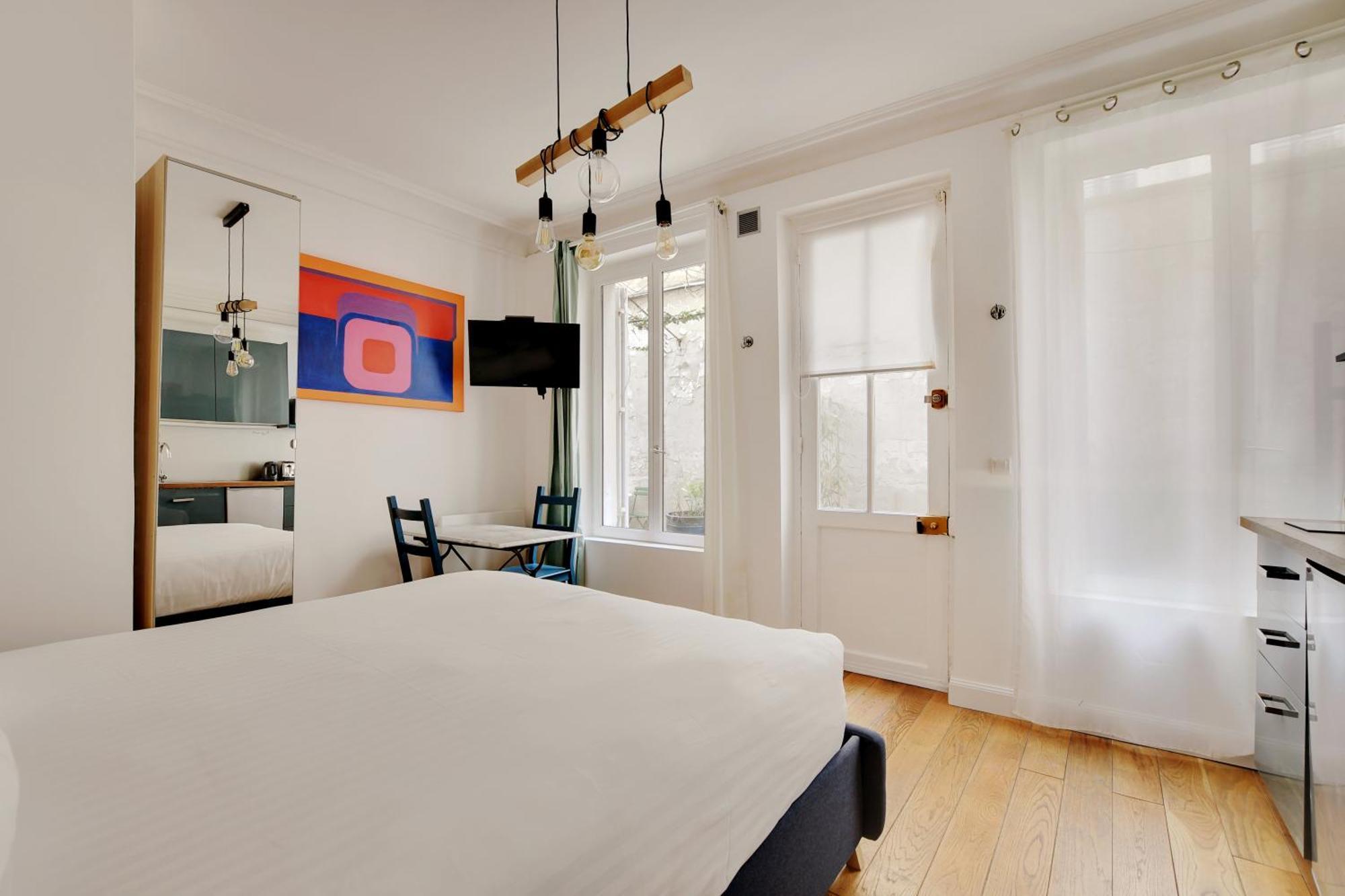 A Sweet Studio In Montparnasse - Boulevard Du Montparnasse Париж Екстер'єр фото